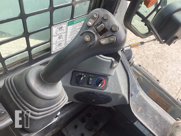 2022-bobcat-t770-image-17