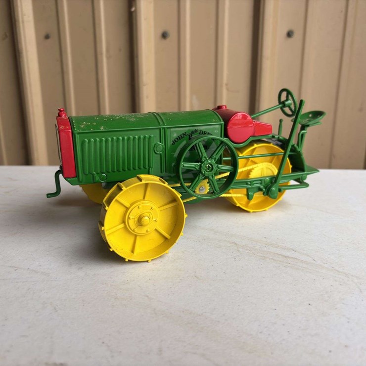 JOHN DEERE 16