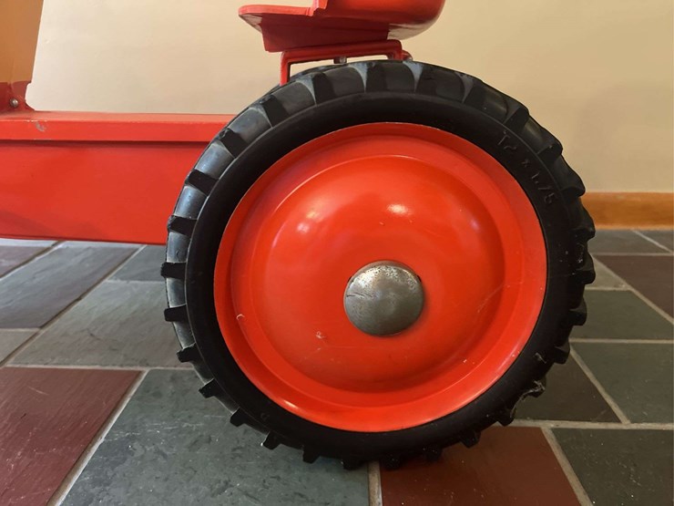 case-agri-king-1070-pedal-tractor-ertl-image-14