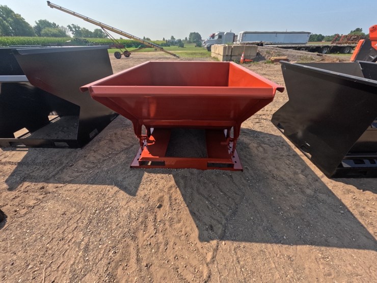 #5256-•-1.5-yard-self-dumping-hopper-image-3