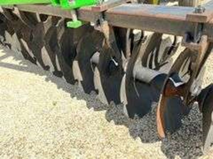 john-deere-331-image-10