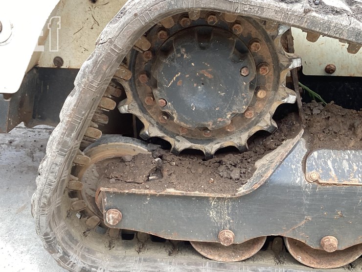 2022-bobcat-t595-image-12