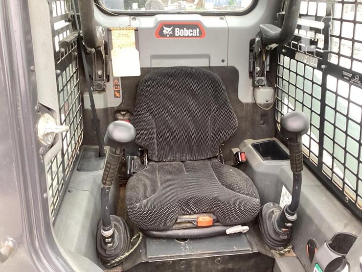 2023-bobcat-t64-image-14