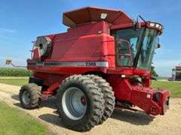 2005-case-ih-2388-image-3