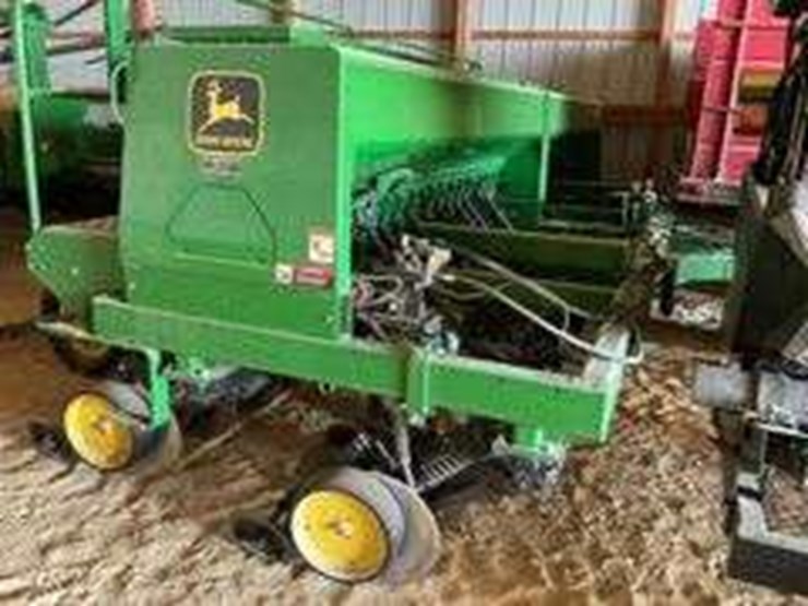 john-deere-750-image-4