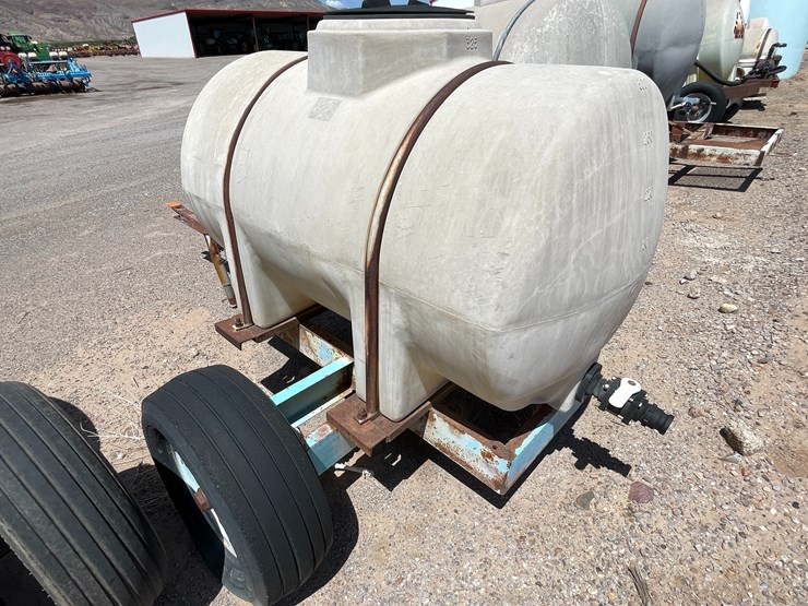 #9130-•-300-gallon-fertilizer-tank-image-4
