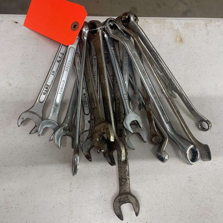 Lot of (20) Wrenches