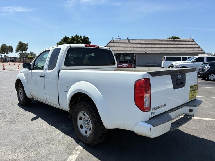 2017-nissan-frontier-image-4