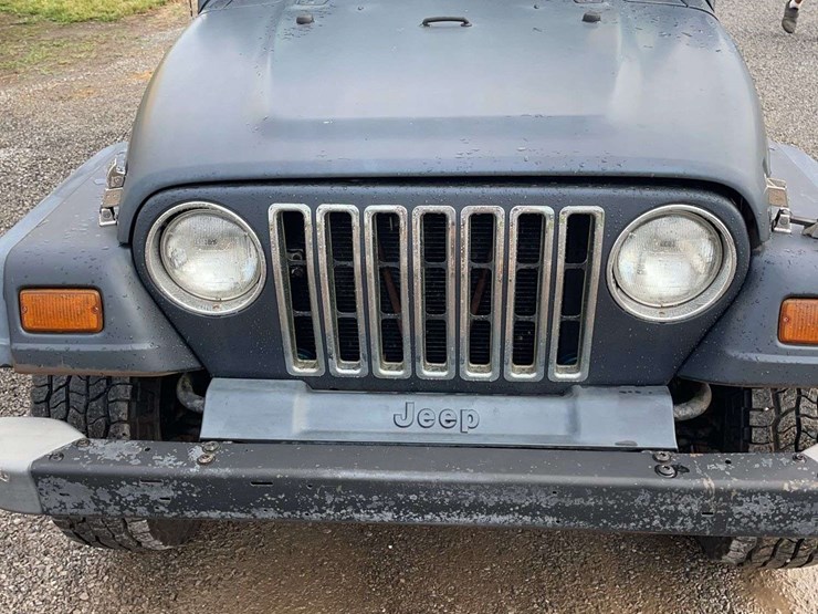 1998-jeep-wrangler-image-14