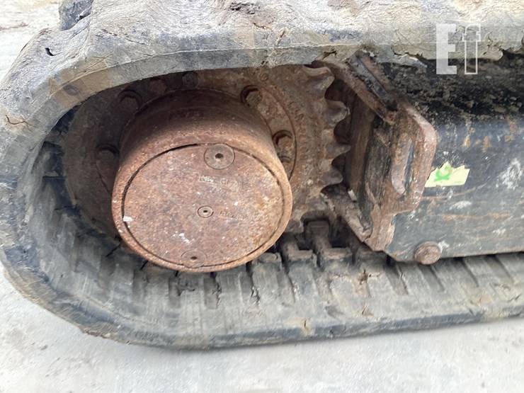 2015-caterpillar-303.5e2-cr-image-15