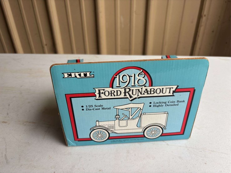 (3)-1/24-ford-bank-and-1/18-ford-hotrod-and-studebaker-golden-hawk-image-5