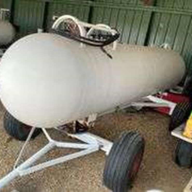 1000-gal Propane Tank on running gear