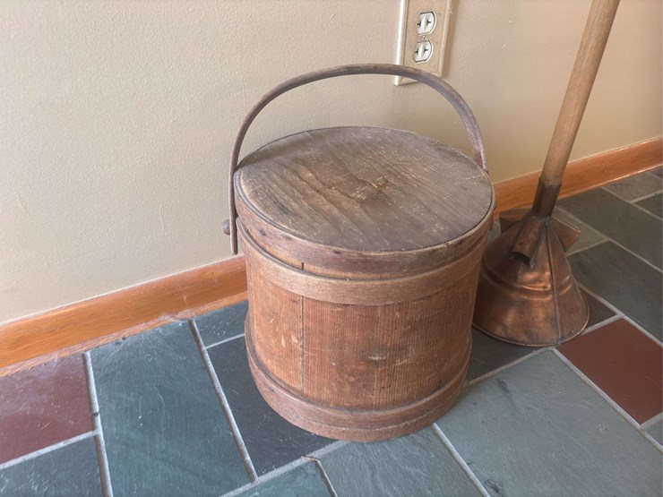 wood-bucket-and-churn-handle-image-2