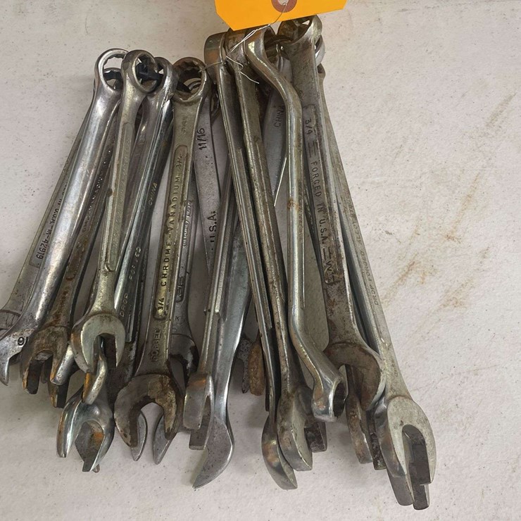Lot of (20) Wrenches