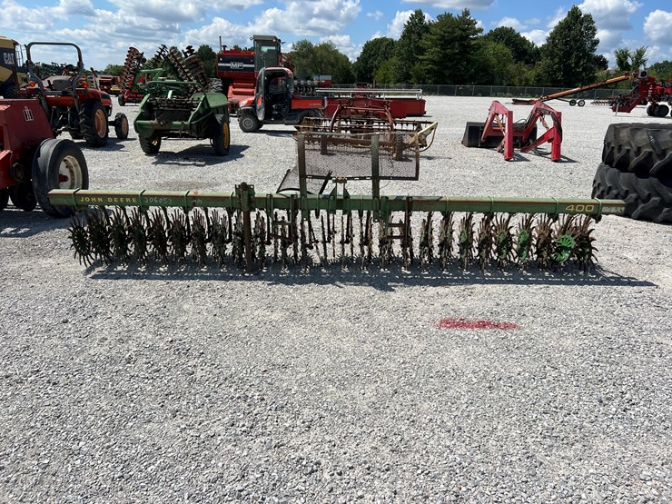 john-deere-400-image-2