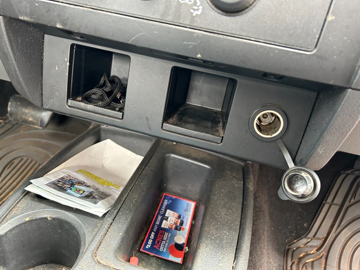 2010-dodge-dakota-image-32