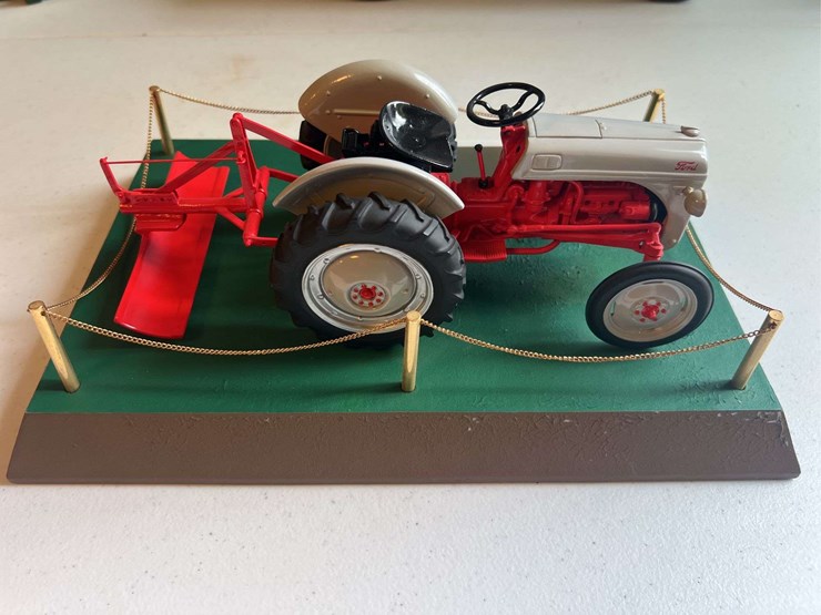 ford-8n-image-2