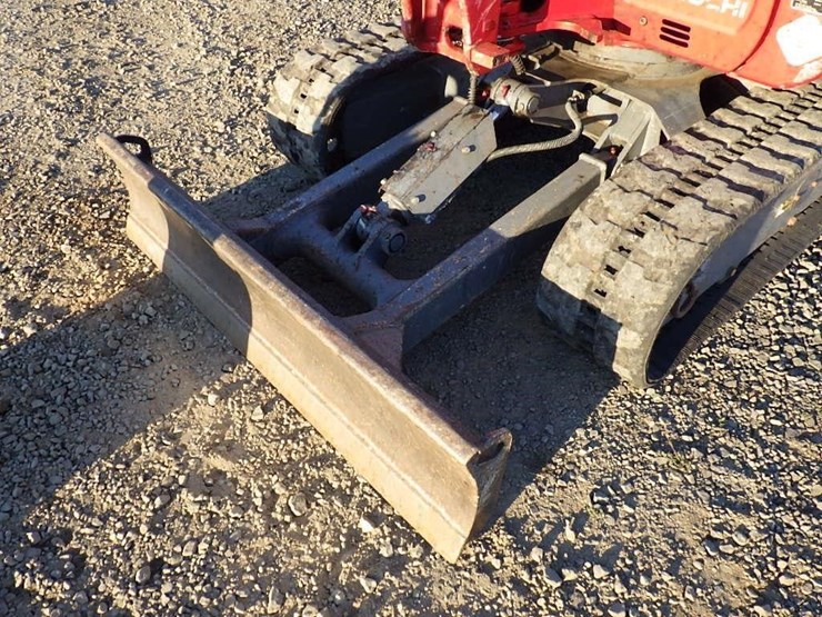 2020-takeuchi-tb230-image-15