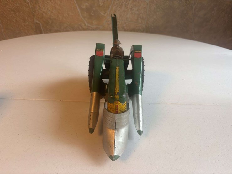 oliver-77-image-16