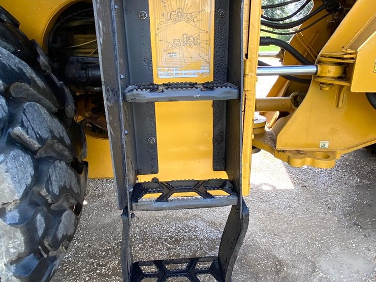 2015-caterpillar-966m-image-29