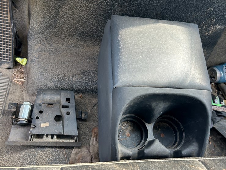 1998-ford-f800-image-51