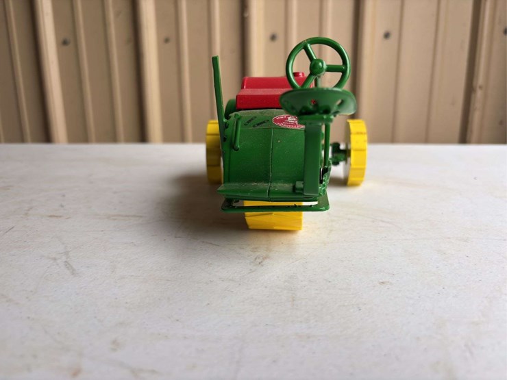 john-deere-16-image-4