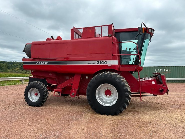 1995-case-ih-2144-image-3