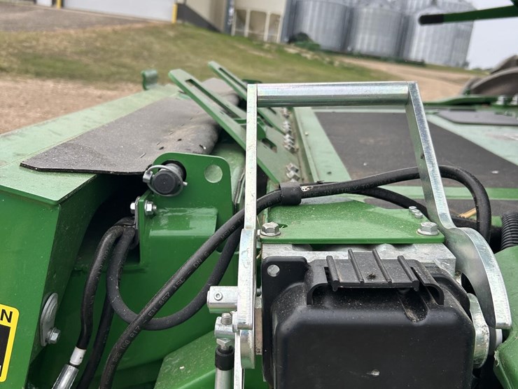 2024-john-deere-s790-image-66