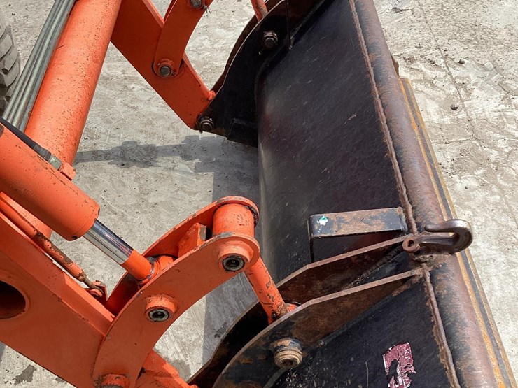 2000-kubota-l35-image-10