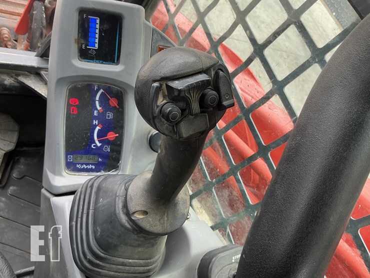 2017-kubota-svl95-2-image-19