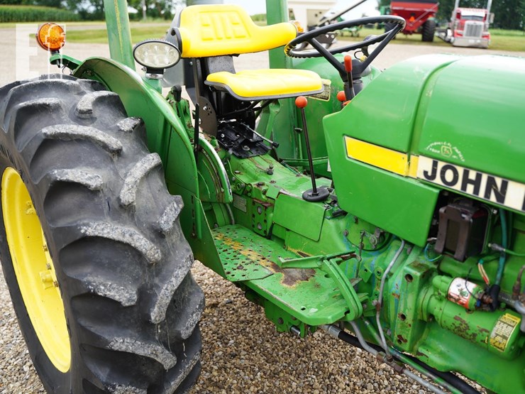 john-deere-2150-image-17