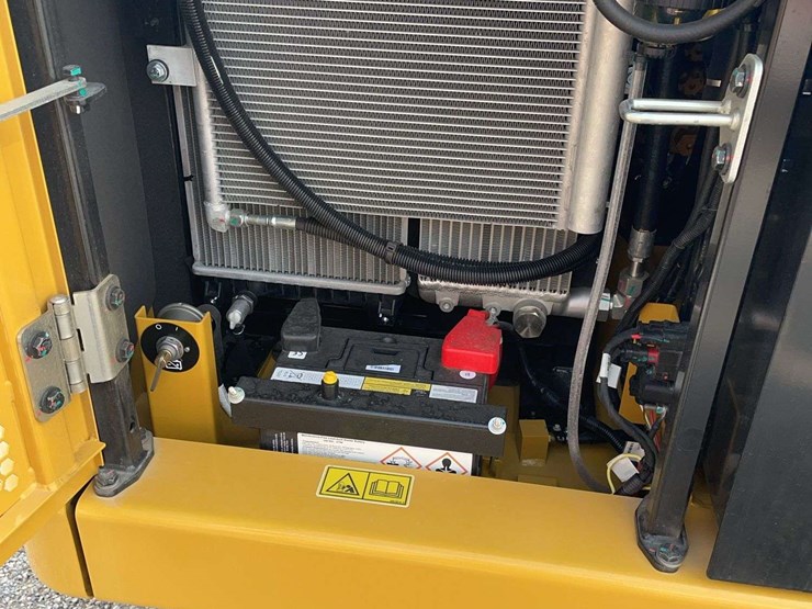 2025-caterpillar-305.5-image-29
