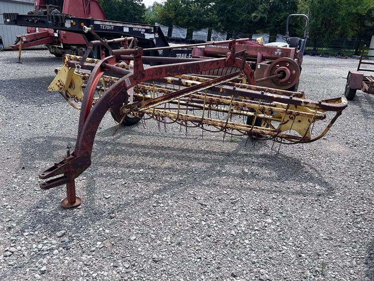 new-holland-256-image-1