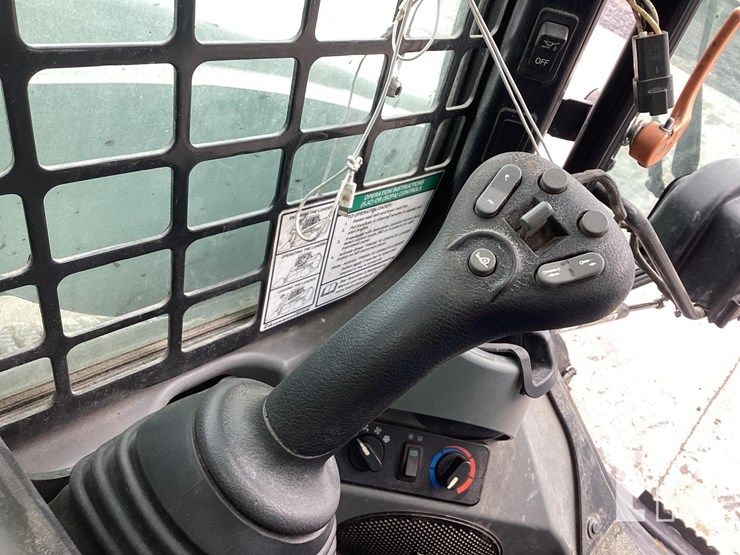 2020-bobcat-t870-image-17