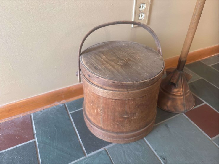 wood-bucket-and-churn-handle-image-3