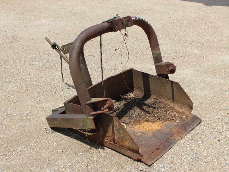 #975-•-3-pth-dirt-bucket-image-1