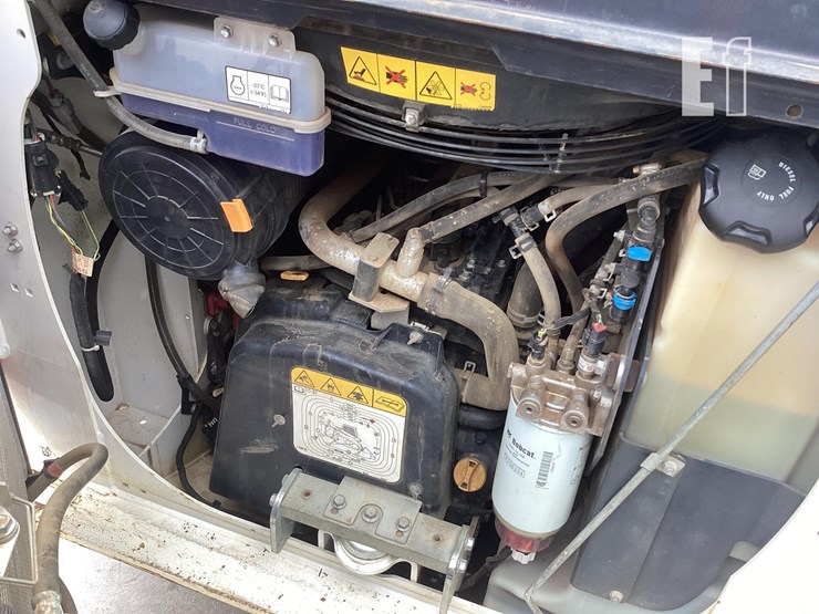 2023-bobcat-t64-image-13