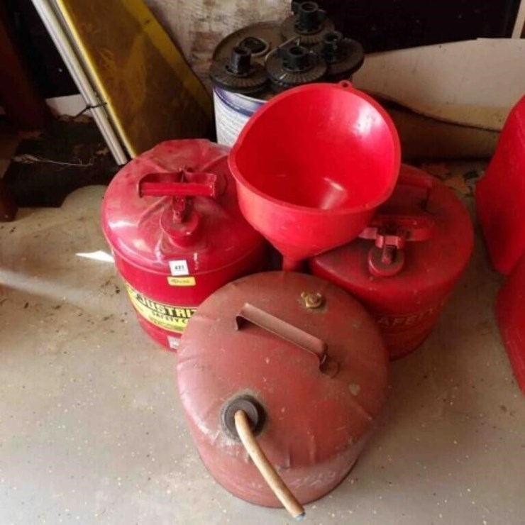3 - 5 Gallon Fuel Tanks