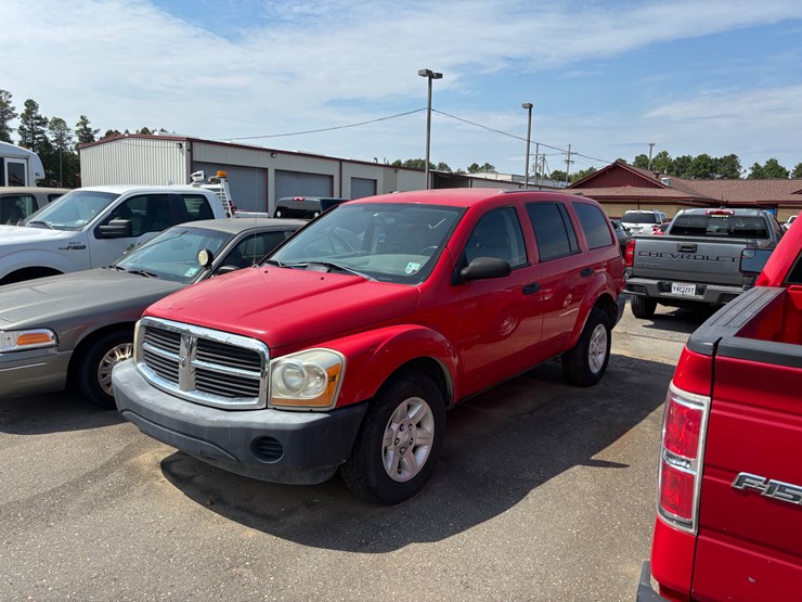 2004-dodge-durango-image-1