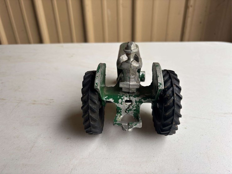 (2)-1/16-oliver-tractor-and-baler-slik-image-5
