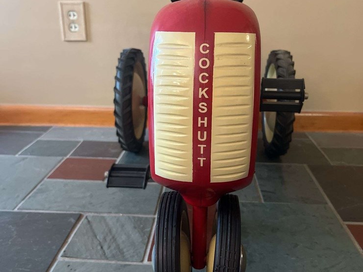 gene-gregory-cockshutt-30-pedal-tractor-image-3