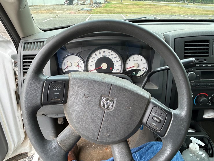 2005-dodge-dakota-image-57