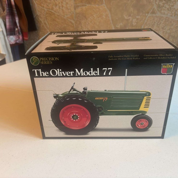 1/16 Oliver 77 Precision NIB Ertl