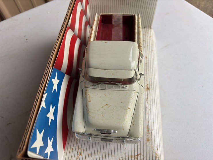 (2)-1/24-chevy-truck-and-murray-pedal-tractor-models-image-19