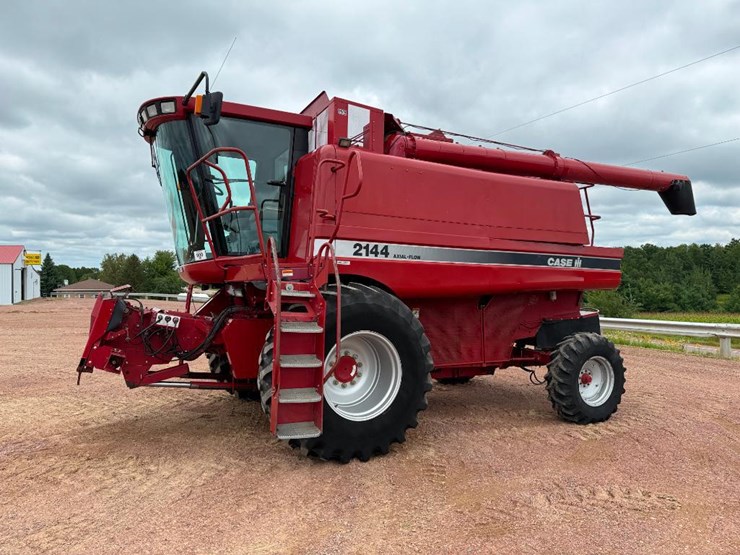 1995-case-ih-2144-image-1
