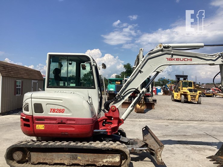 2018-takeuchi-tb260-image-5