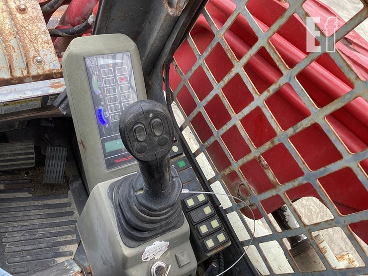 2014-takeuchi-tl12-image-16