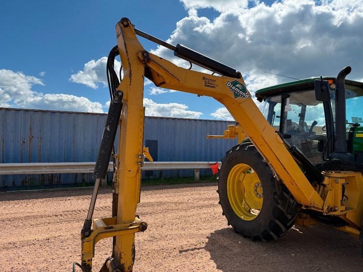 2017-john-deere-6120e-image-26