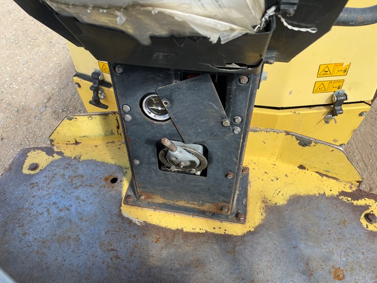 2019-dynapac-cc122-image-20