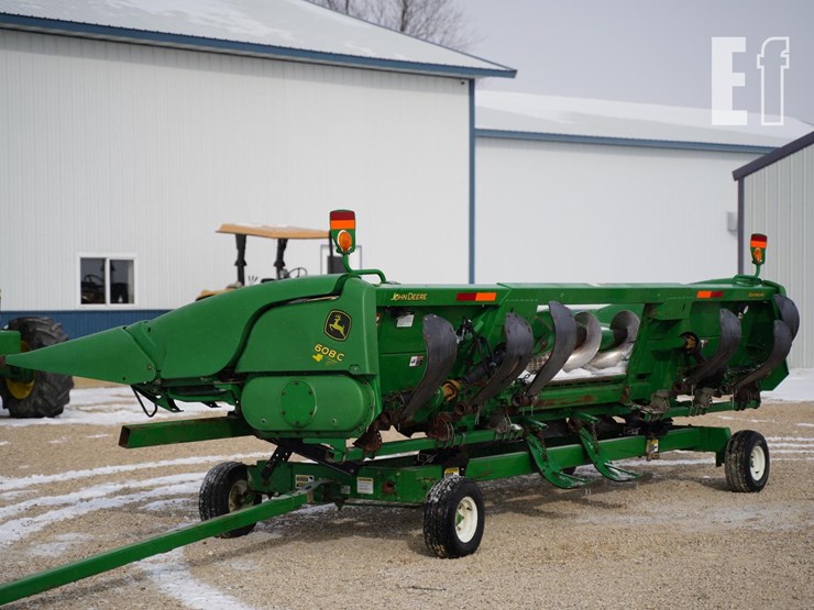 2010-john-deere-608c-image-1